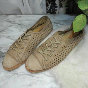 Frye Tegan Low Lace Flats perforated leather tan